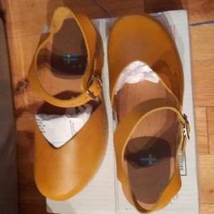 MIA Sofia Clog Mustard Yellow Sandal Womens size 40